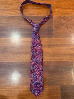 Men's Paisley Tie in Burgundy- Dillards
